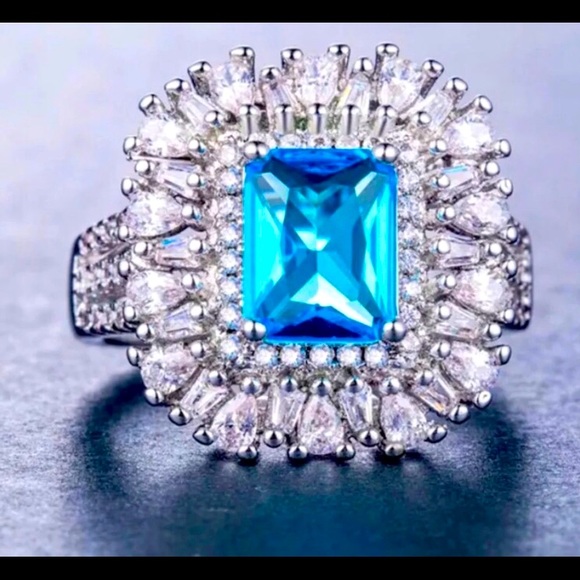 New!! S925 Silver Aquamarine Emerald Cut  Ring! - Picture 5 of 6